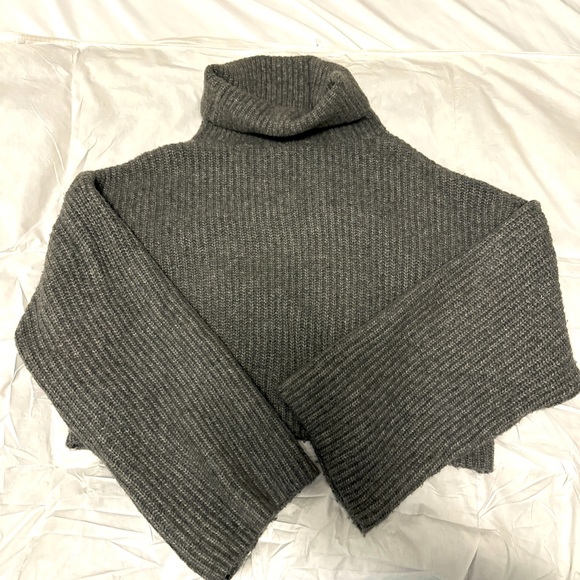 Crop grey sweater - Picture 1 of 1